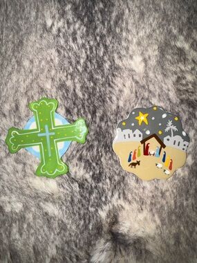 Happy Everything mini attachment Set - Green Cross & Nativity Scene